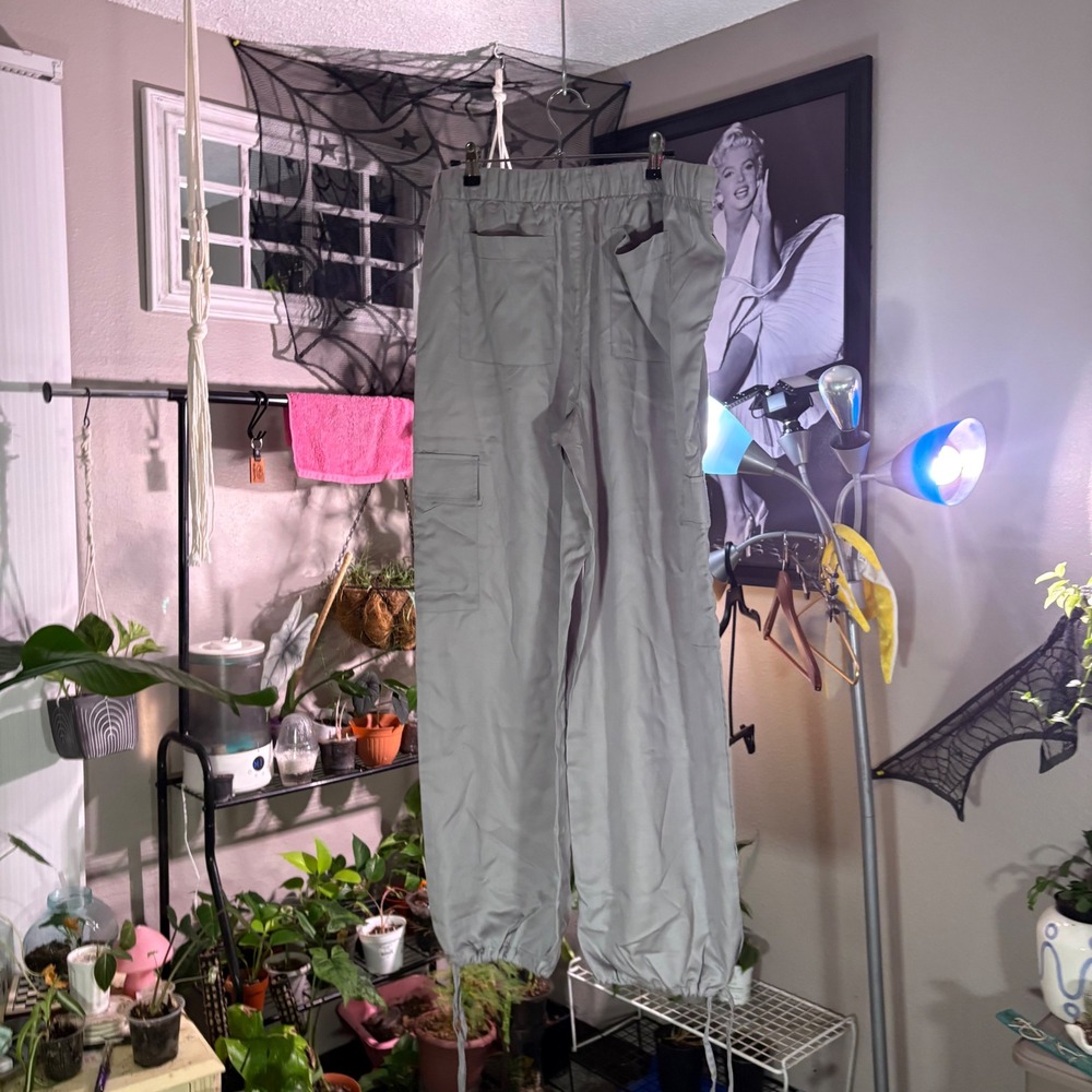 Dip Women's Gray Cargo Jogger Pants Size L‎ Drawstring Waist Elastic Cuffs New - Picture 12 of 12